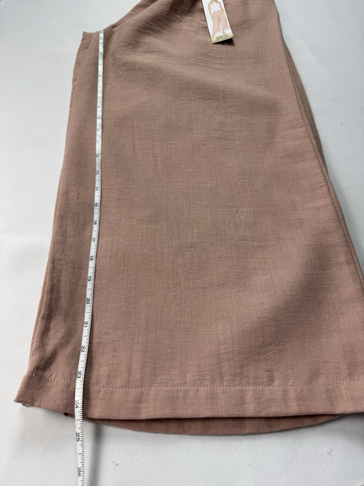 Revery Women’s Wide Leg Crop Trousers Pants Sz M. (B.118)