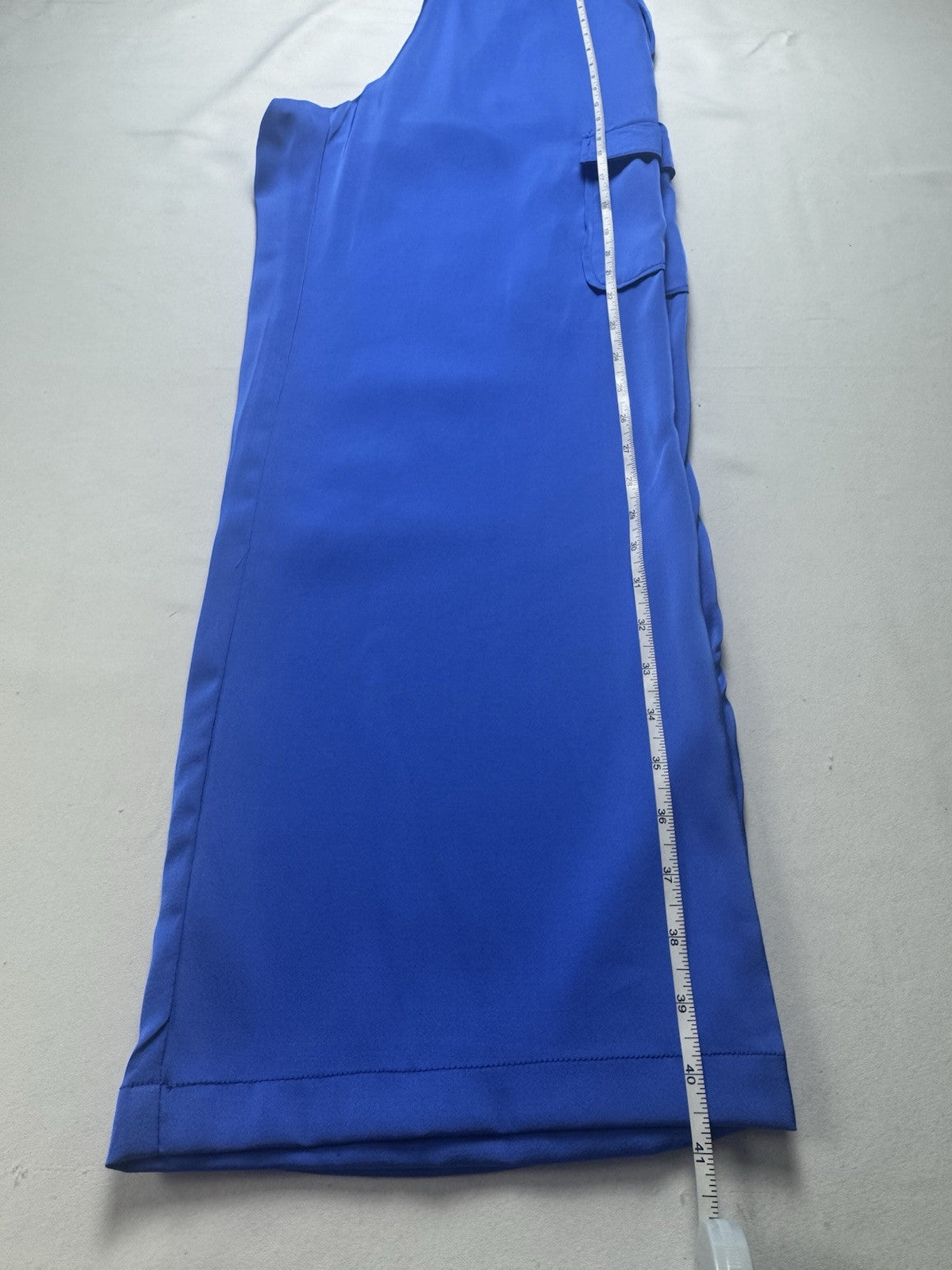 Nicole Miller Women’s Satin Blue Cargo Pants Sz 10. (B.136)