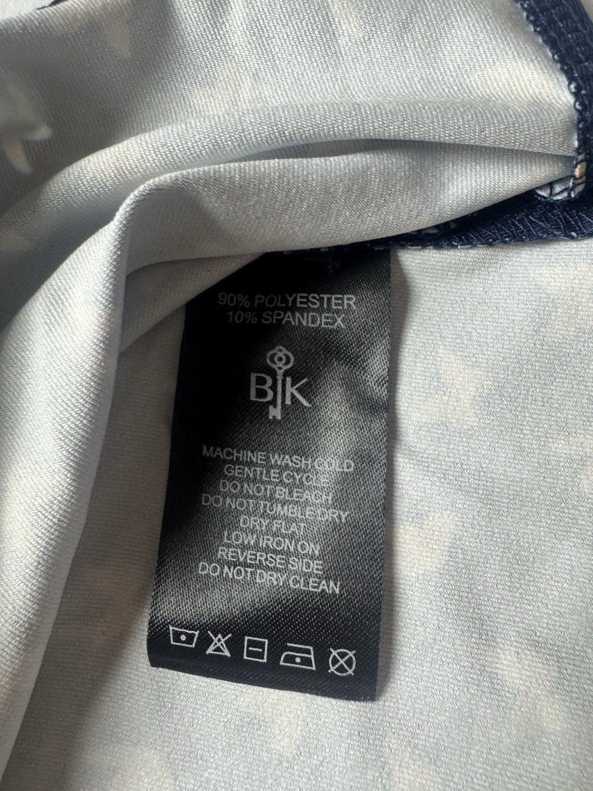 BELYN KEY Women’s Golf Shirt Sz XS.    (B.148)