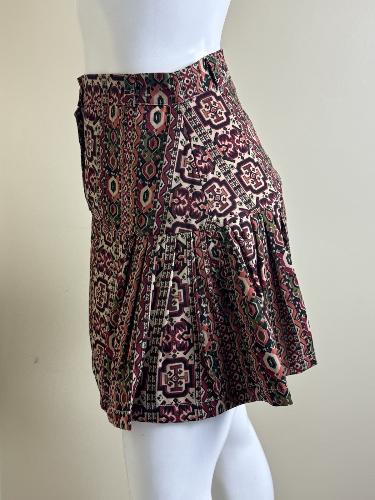 $168 Walter Baker Shauna Skirt Sz 0.     (B.148)