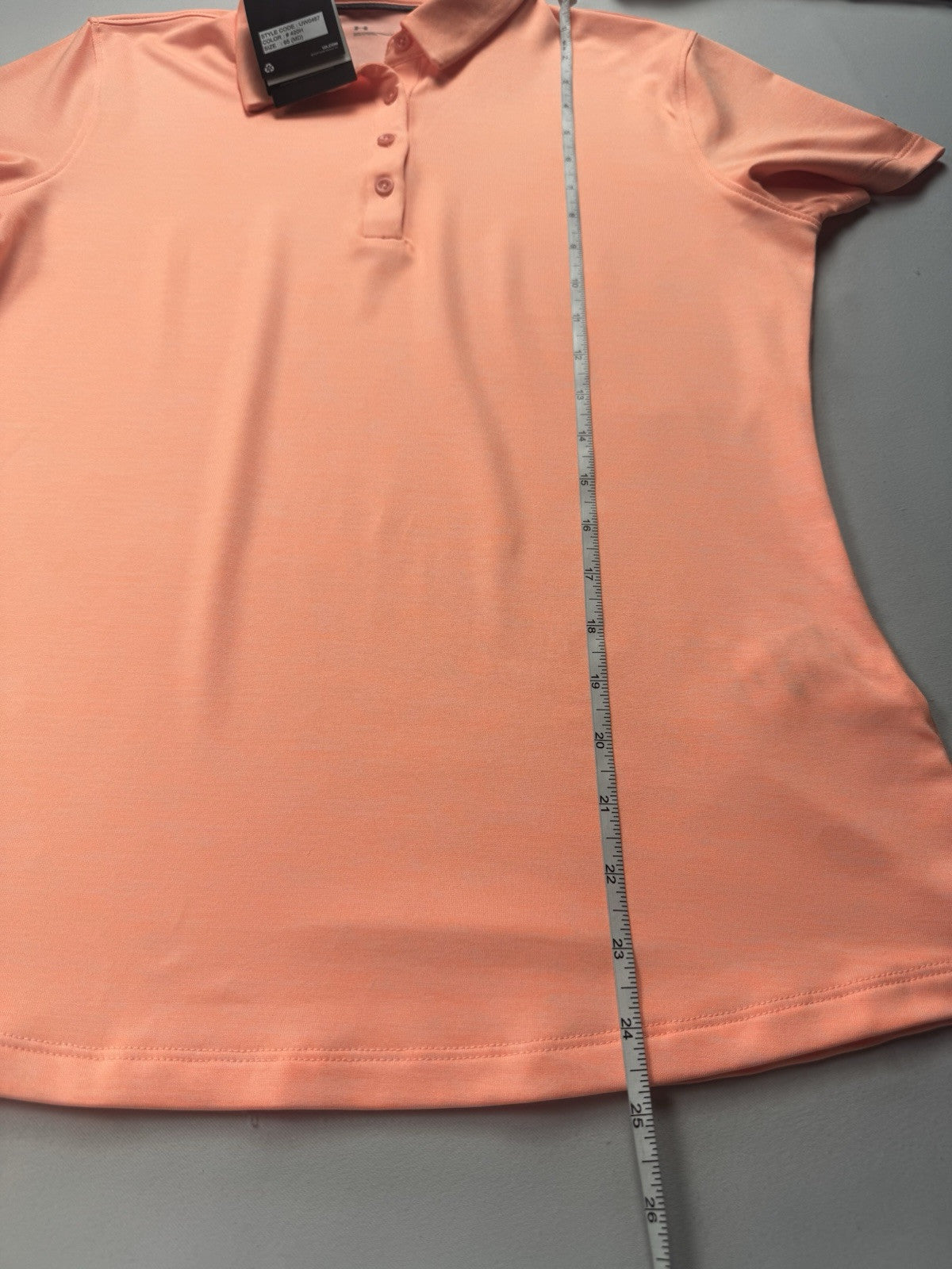 Under Armour Women's Golf Tennis Shirt Sz M.    (B.44)