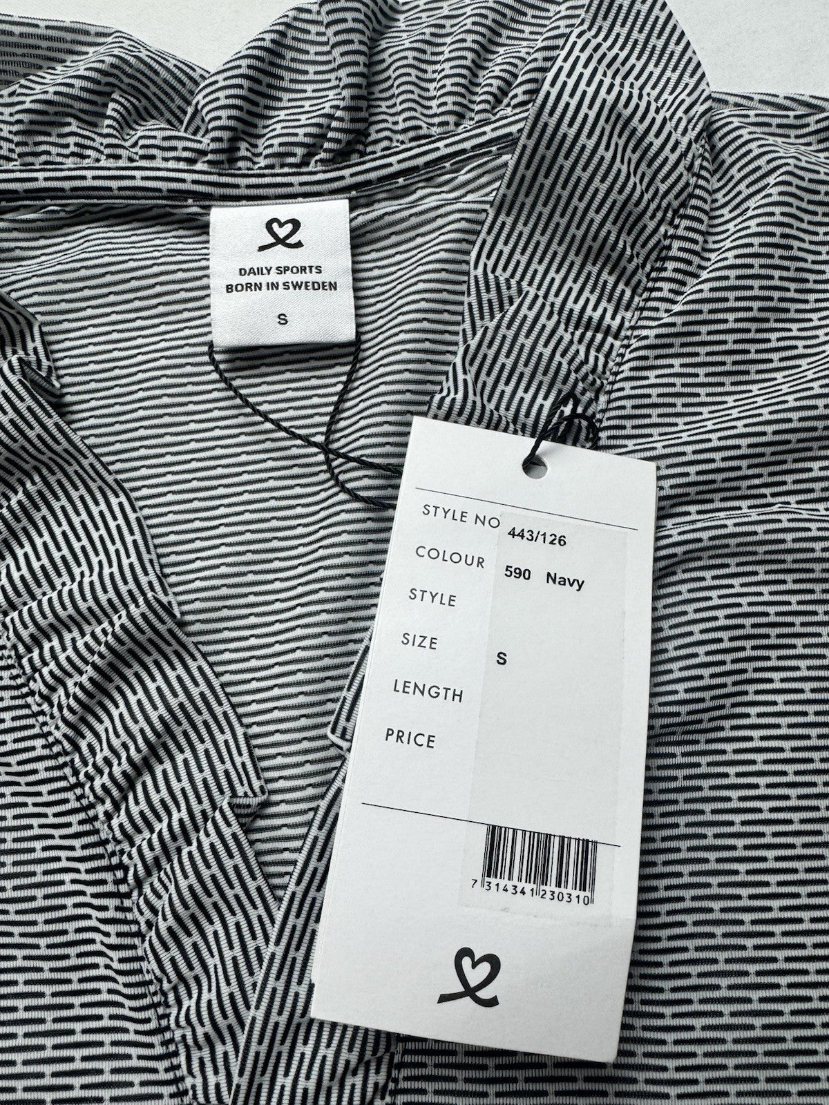 Daily Sports Women’s Golf Shirt Sz S     (B.33)