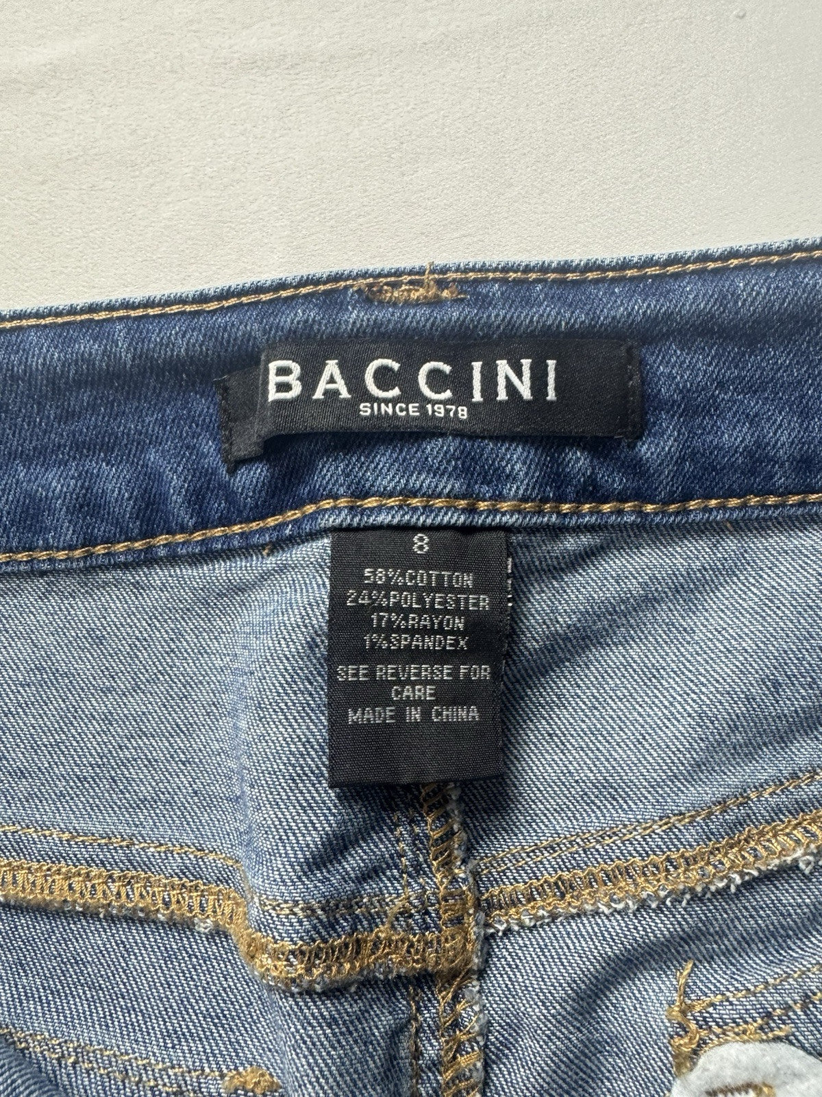 Baccini Women’s Cargo Denim Jean Skirt Sz 8.  (B.146)