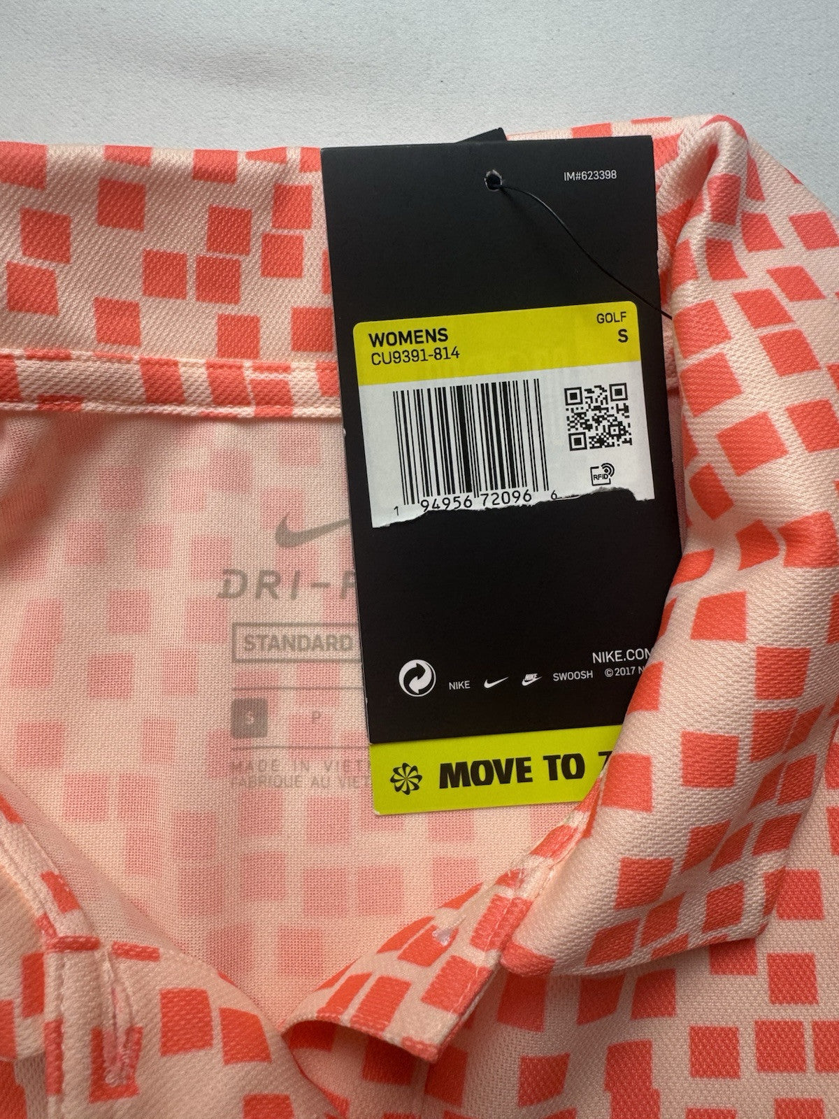 Nike Dri-fit Women’s Golf Shirt Sz S.    (B.39)