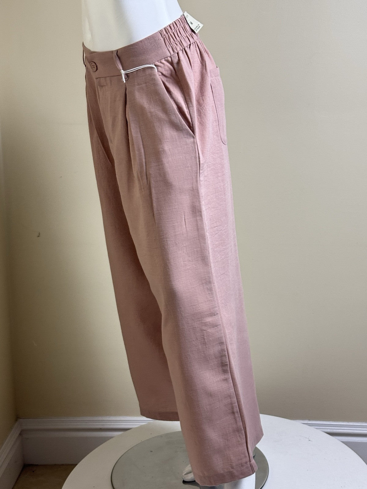 Revery Women’s Wide Leg Crop Trousers Pants Sz M. (B.118)