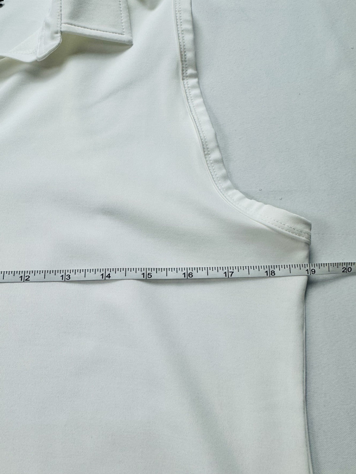 Teleri Athletics Women’s Golf Shirt Sz M.    (B.44)