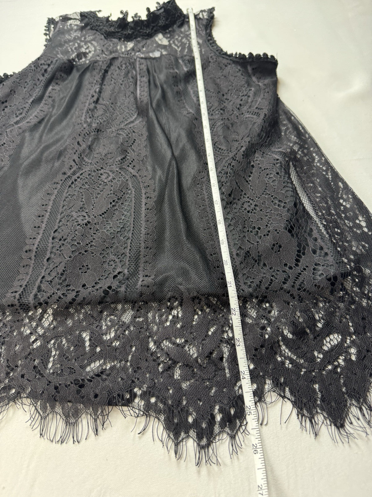 NY Collection Women’s Lace Sleeveless Blouse Black Sz M. (B.147)