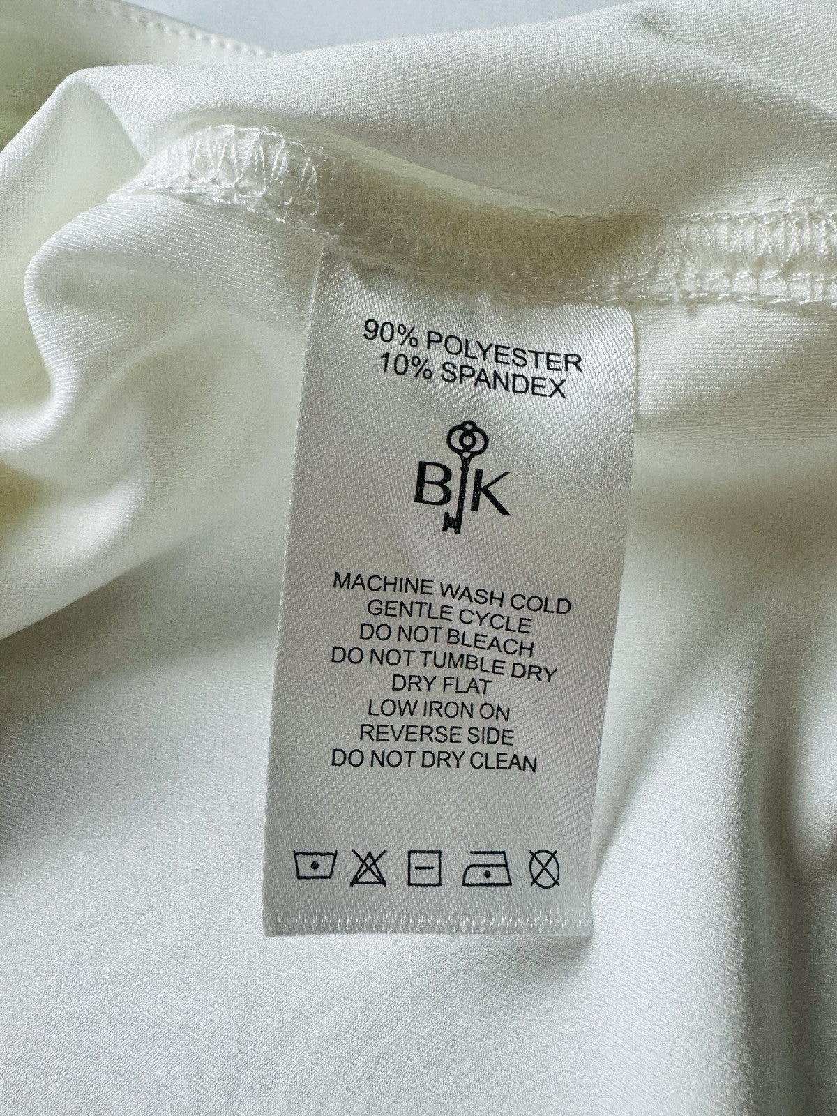 BELYN KEY Women’s Golf Shirt Sz S.    (B.33)