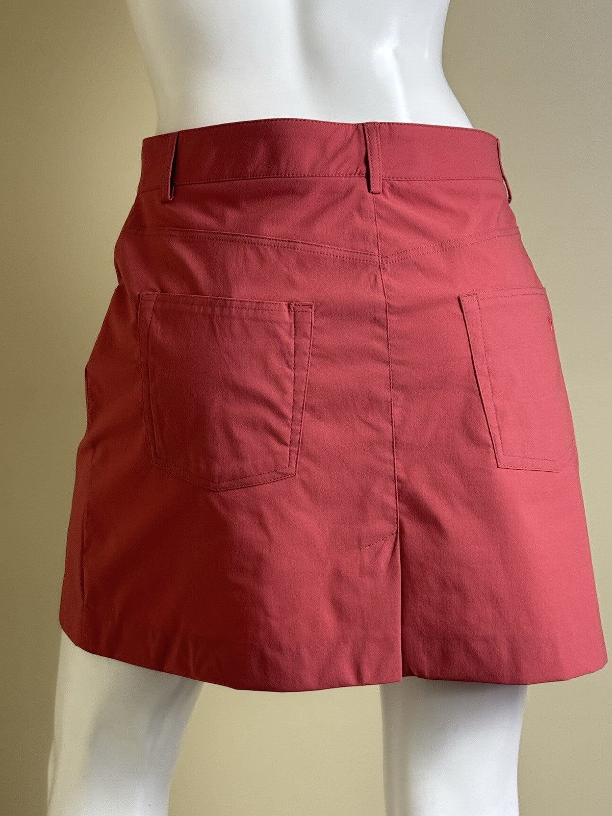 $140 LOHLA Sport Golf Skort The Stellar Skirt  Sz 6.     (B.44)