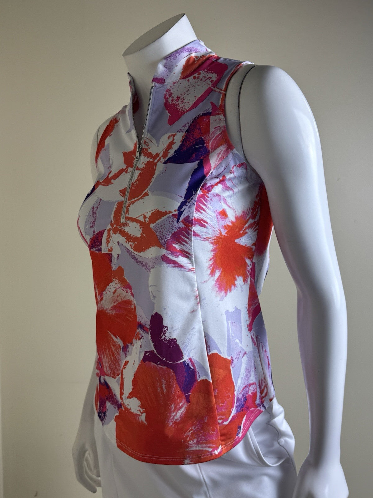 Amy Sport Women's Golf Shirt Sz S.     (B.146)