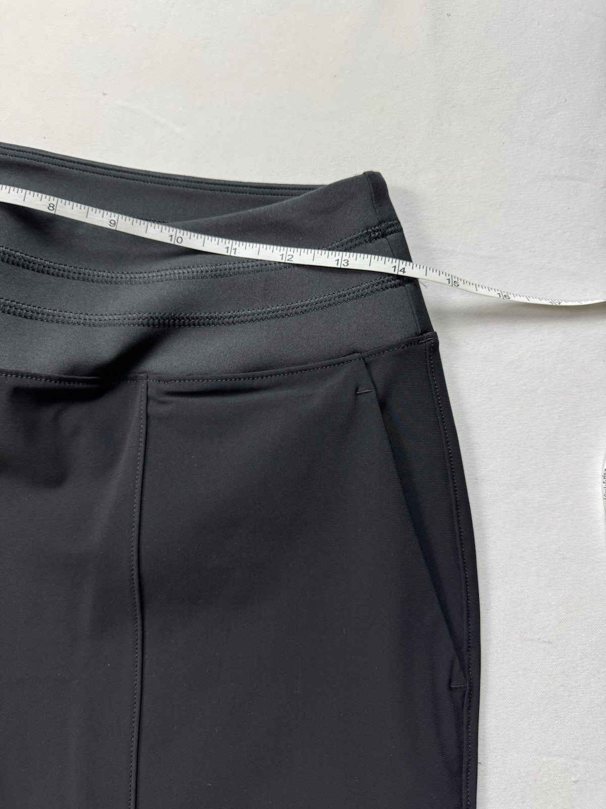 Puma Women’s Golf Pants Sz S.   (B.39)