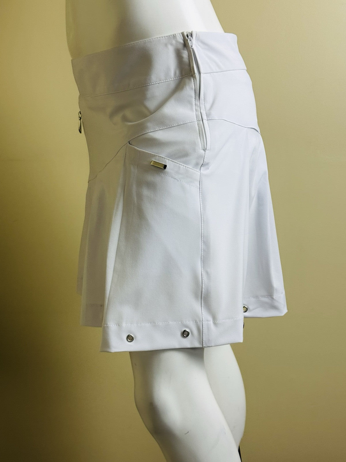 $110 Jamie Sadock Golf Women's Skort Skirt Size 10.     (B.146)