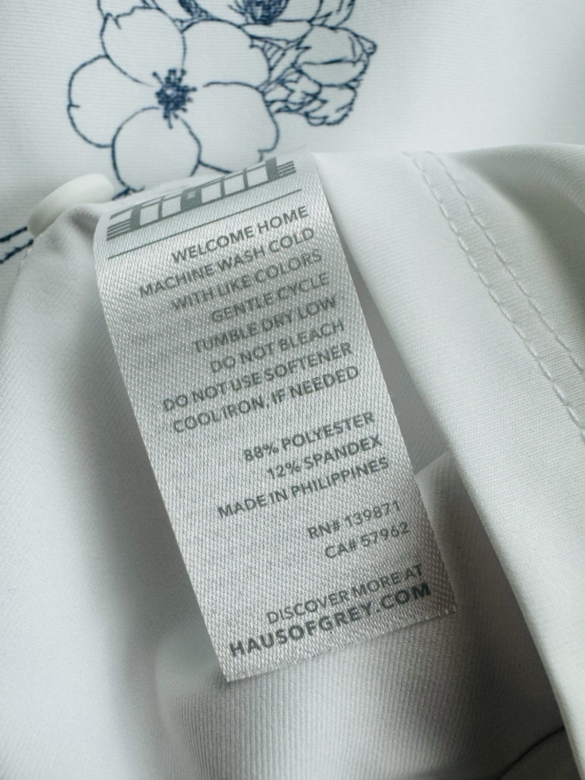 Heather Grey Women’s Golf Shirt Sz L.   (B.44)