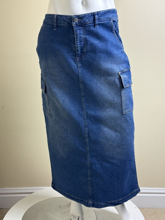 Baccini Women’s Cargo Denim Jean Skirt Sz 8.  (B.146)