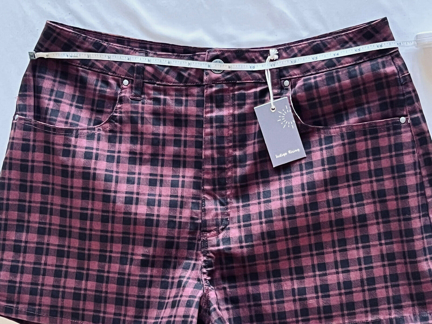 Indigo Rising Women’s Red Plaid Shorts Sz L