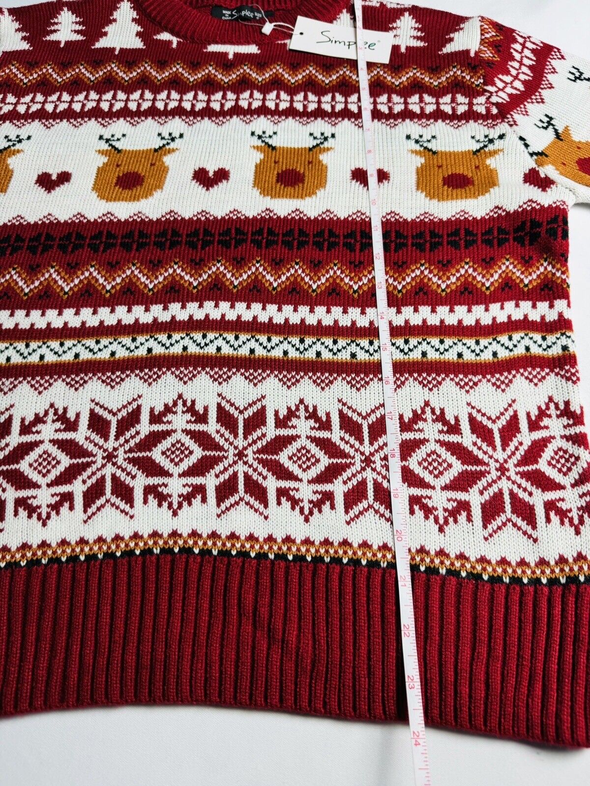 Simplee Sweater Knitted Red Reindeer Pattern Sz S.       (76)