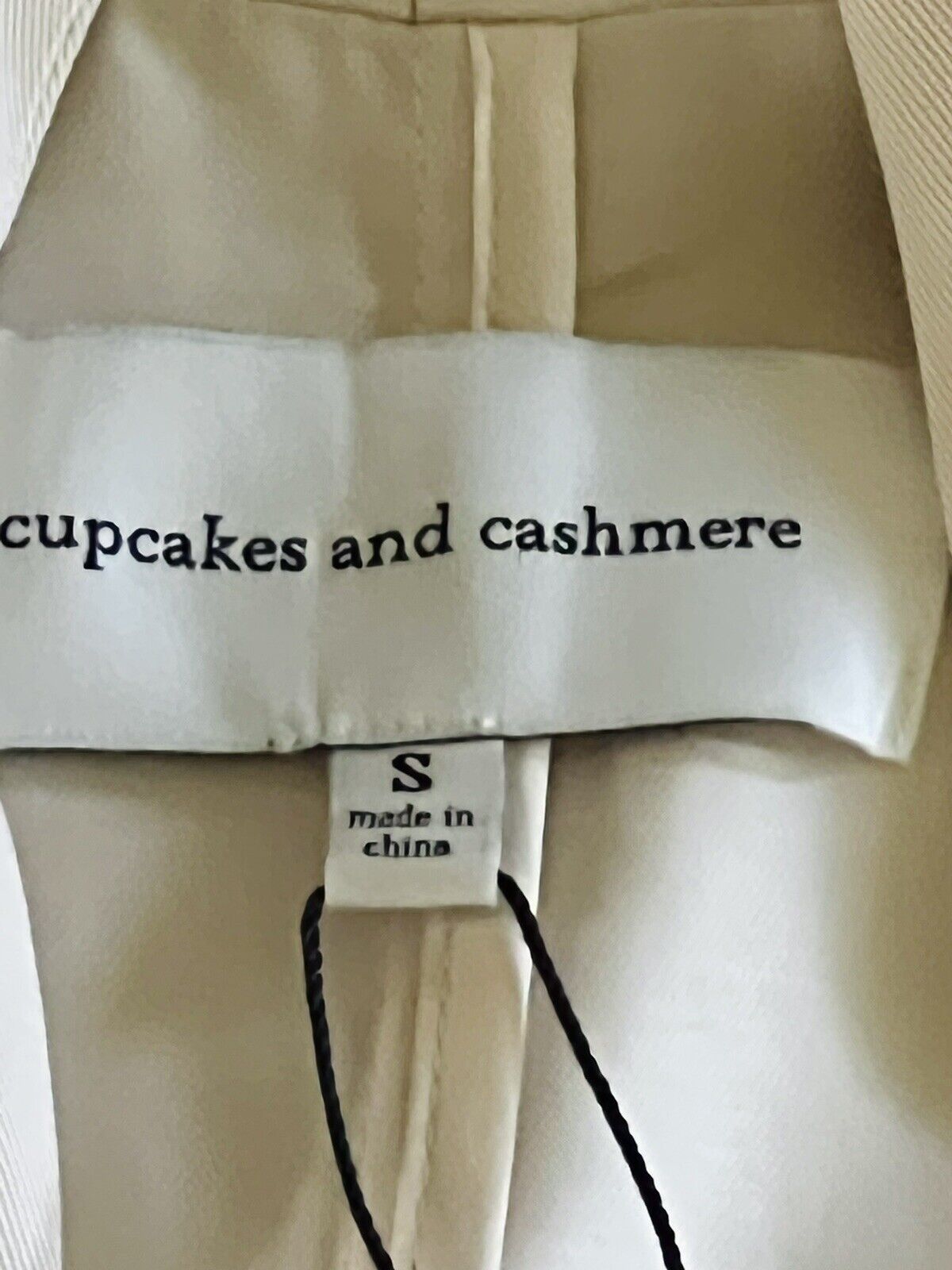 Cupcakes and Cashmere Women’s Vest Beige Sz S W/pockets