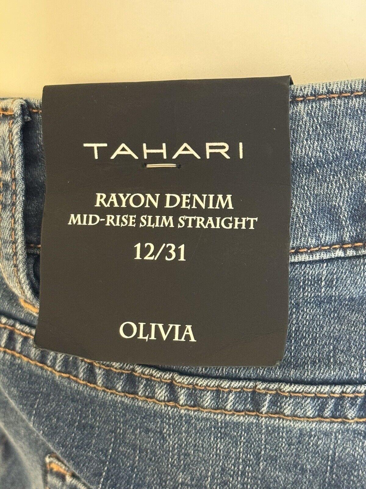 Tahari Olivia rayon denim mid rise slim straight leg jeans Sz 12/31. (64)