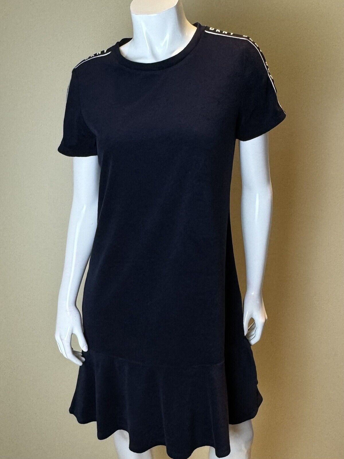 DKNY Women’s Sz M Navy Dress Ruffle.    (58)