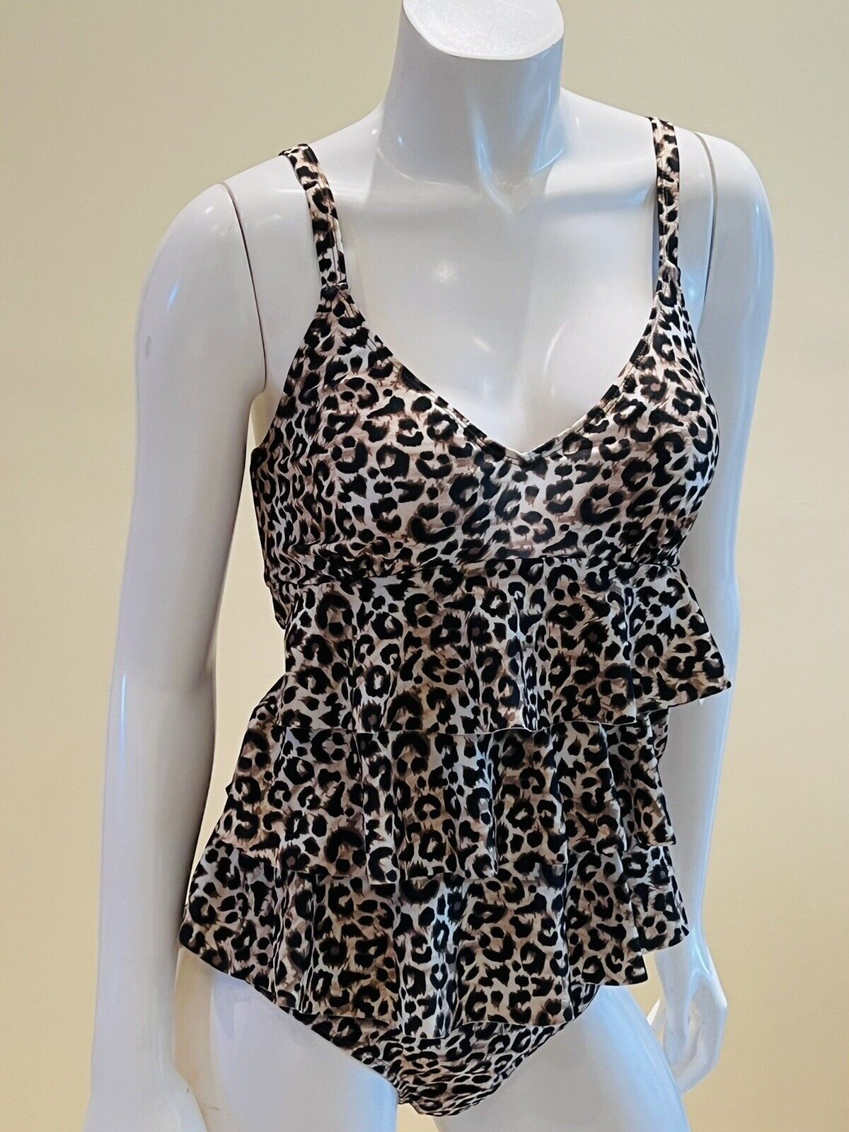 Nicole Miller 2Pc Tankini Swimsuit Ruffle Tier Leopard Print Sz L