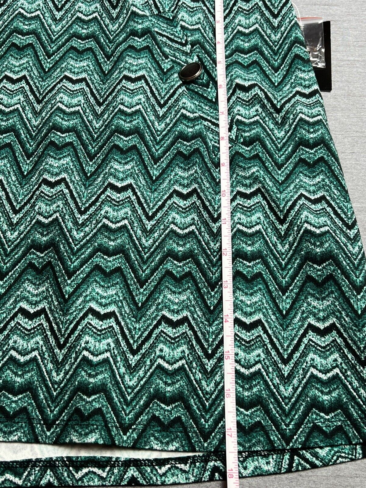 Messini Women's Skirt Size XL Green stripes