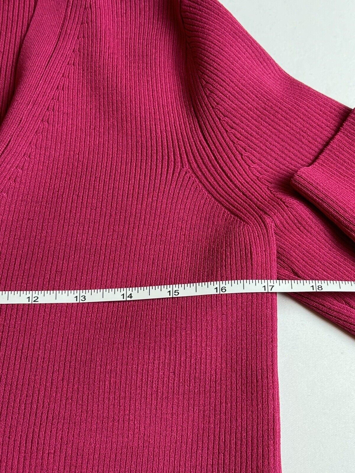 Tahari Women’s Pink Long Sleeve Button Down Cardigan Knit Sweater Sz L. (75)