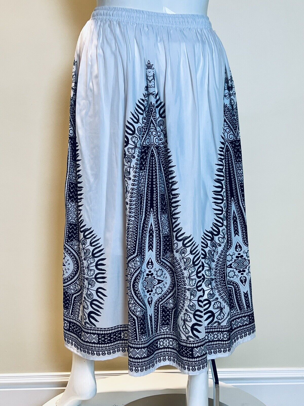 Gypsie Blu Boho Maxi Skirt White Black Mandala Sz XL Elastic Waist (9)