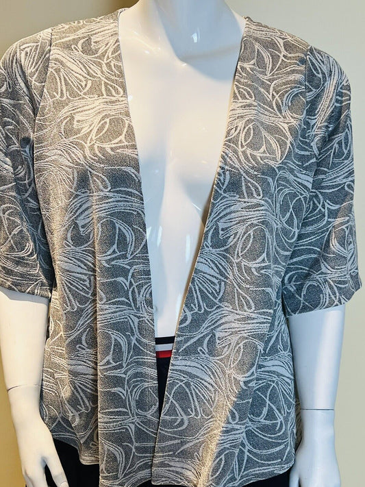 PARK & MAIN Woman Cover-up Blouse Sz 2X Gray Floral Pattern (9)