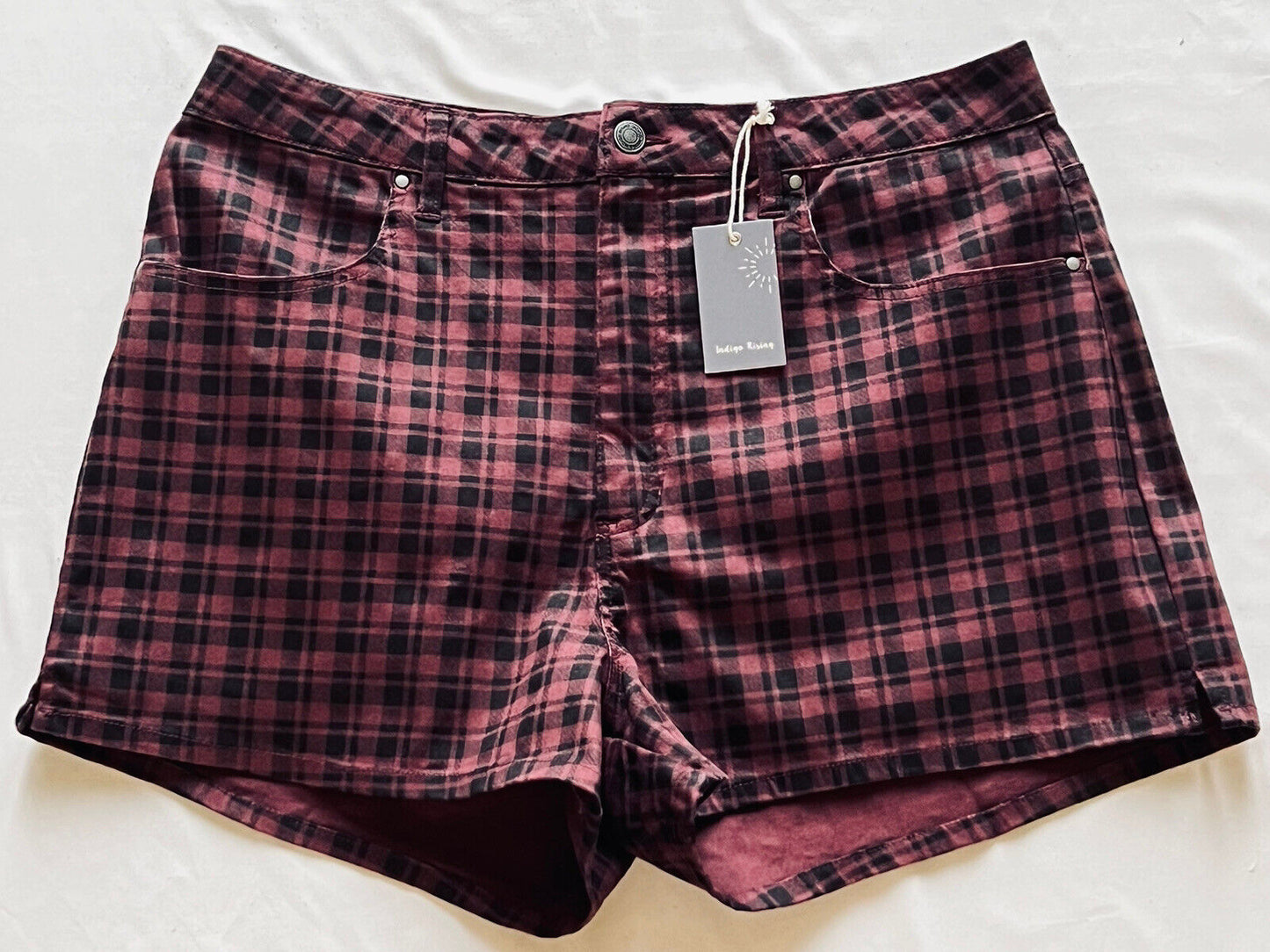 Indigo Rising Women’s Red Plaid Shorts Sz L