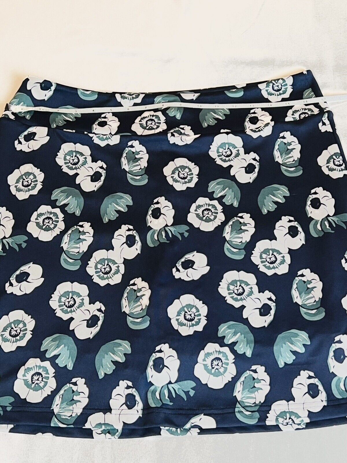 GOLFTINI Women’s Golf Skort Skirt Sz XL Multi Floral $135 MSRP