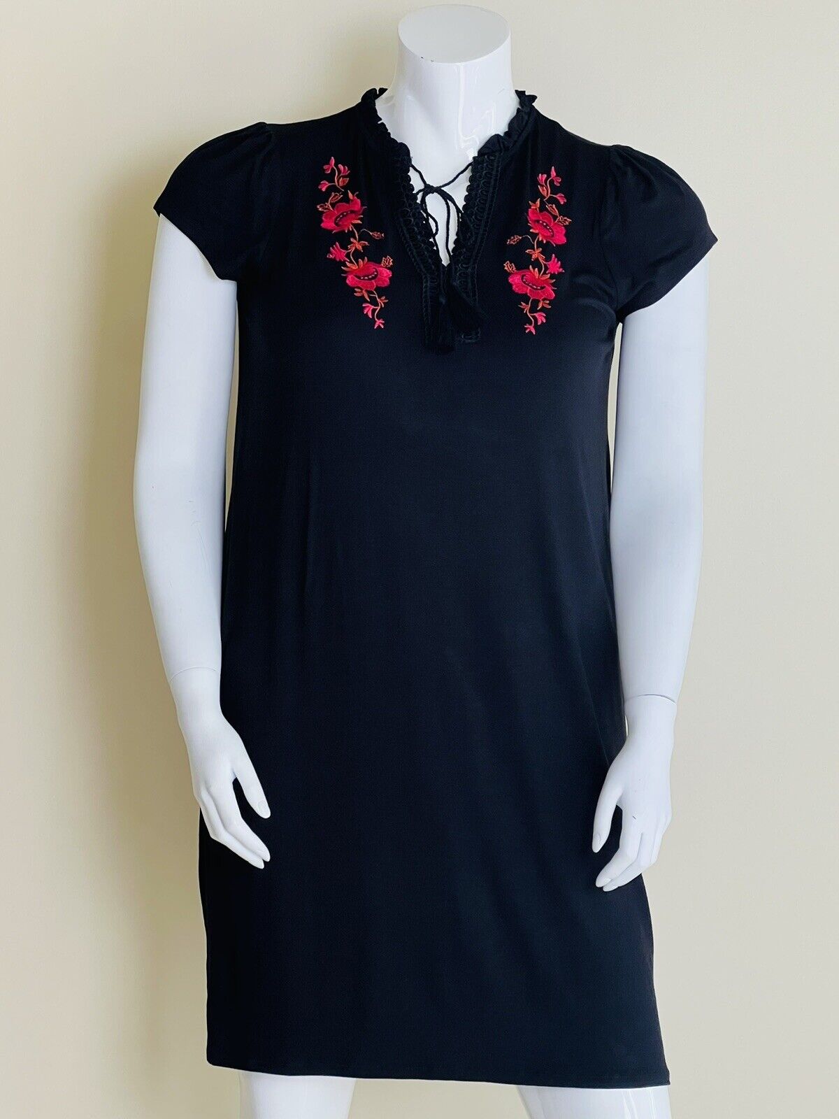 Gre!ge Women’s Dress Black Roses Embroidery Sz XL (4)