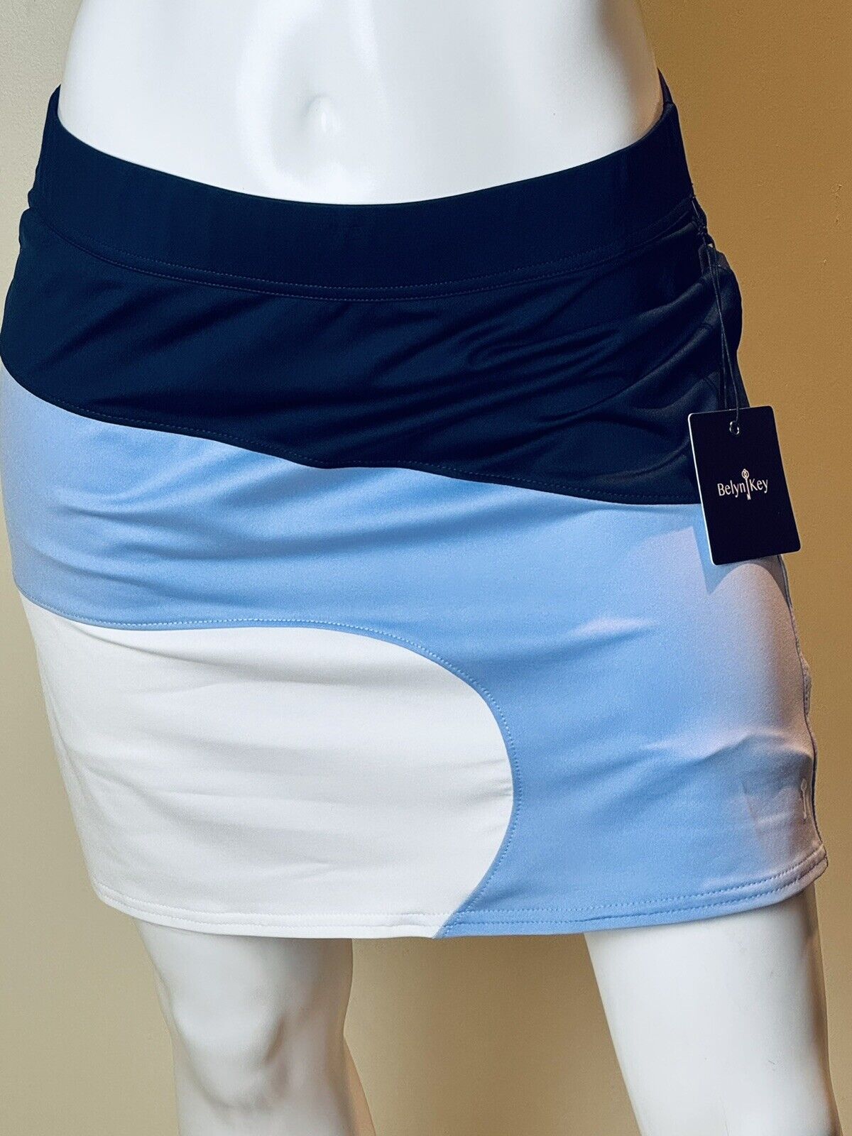 Belyn Key Women's Pull On Golf Skort Skirt Size S. (54)