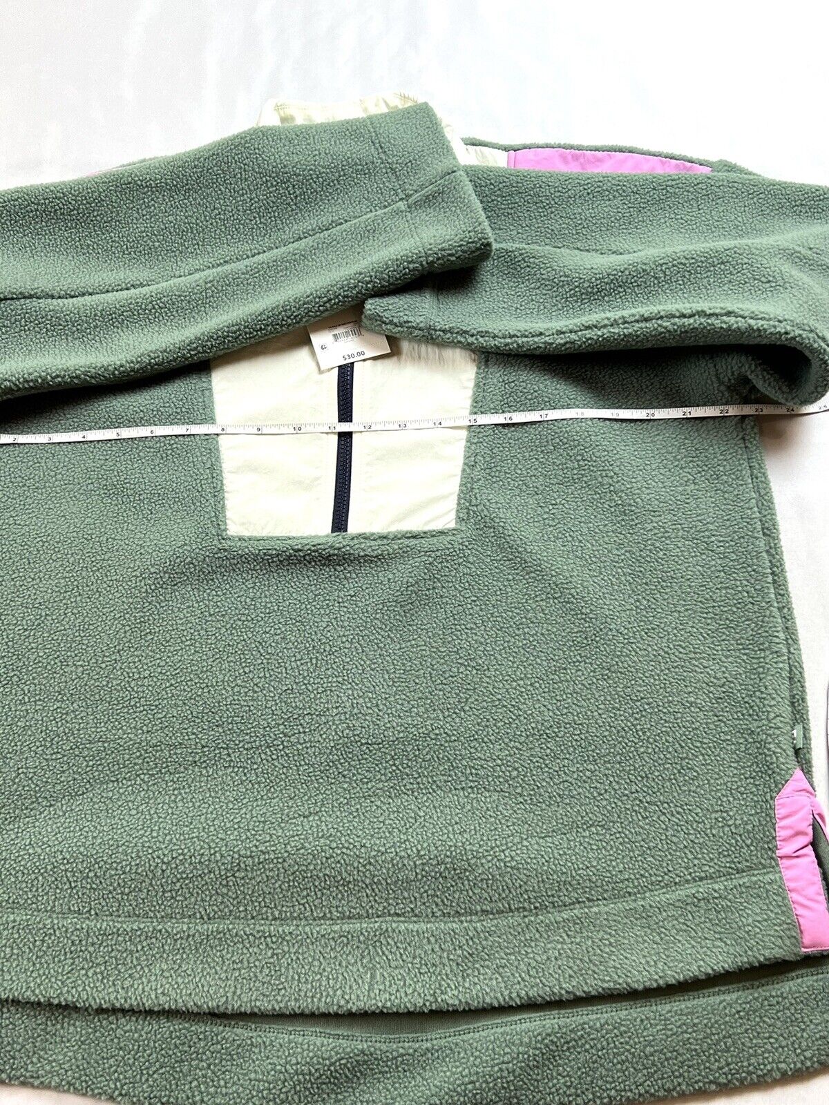 Free Assembly Women’s Sweater Green with Pink Sz L