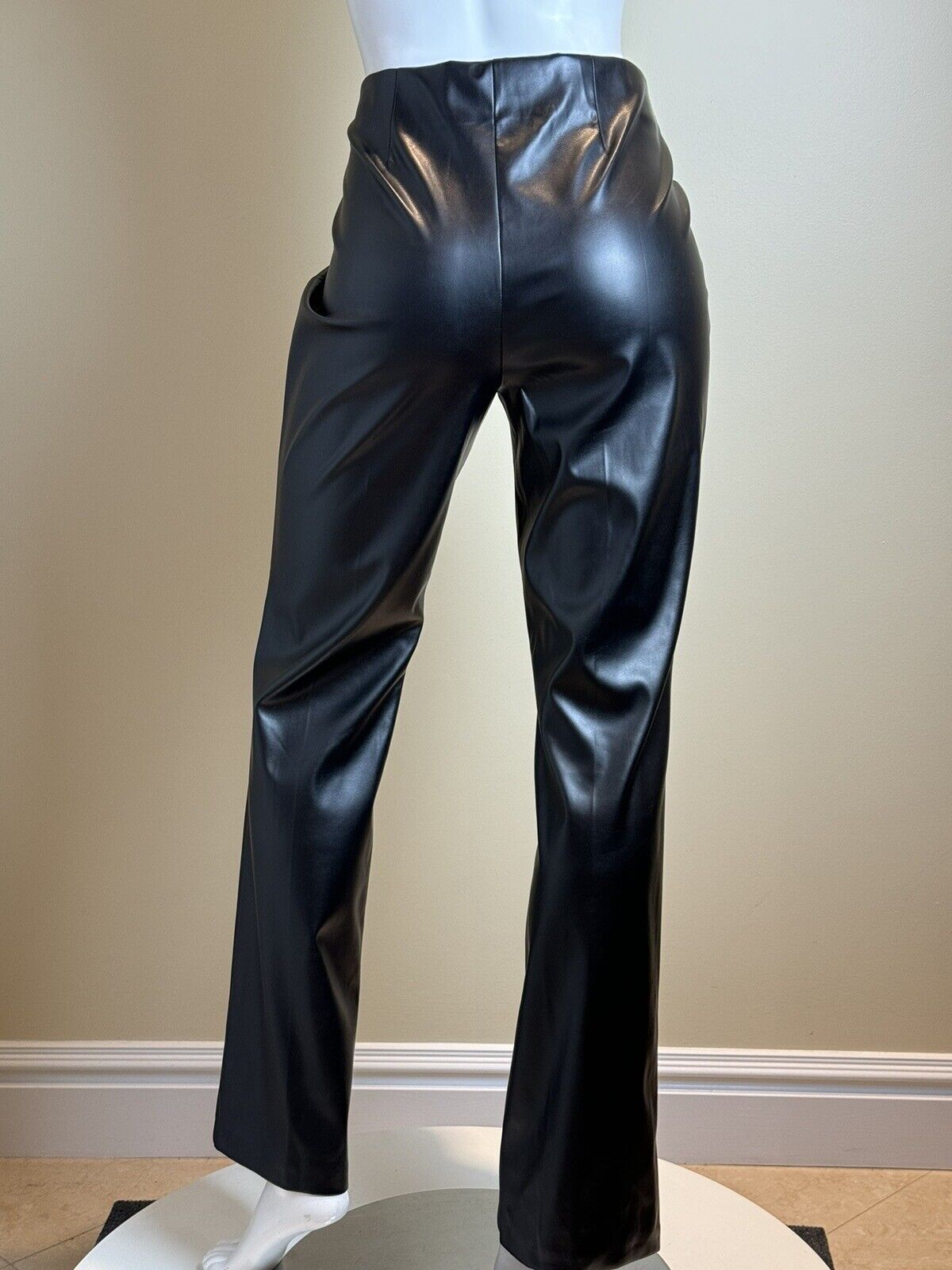 Carole Wren Faux Leather Black Pants Sz 10. (70)