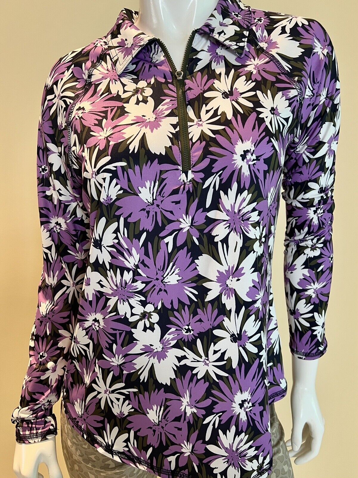 JoFit Women’s Long Sleeve Collared Pullover Floral Size M (10)