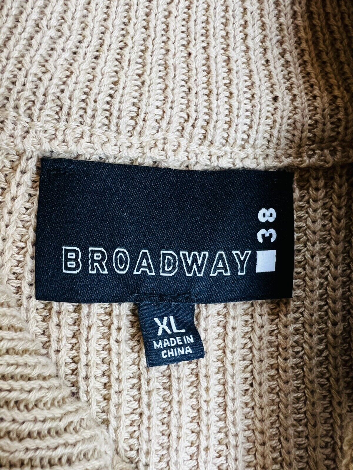 Broadway 38 Women's Sweater Vest Tan Sz XL