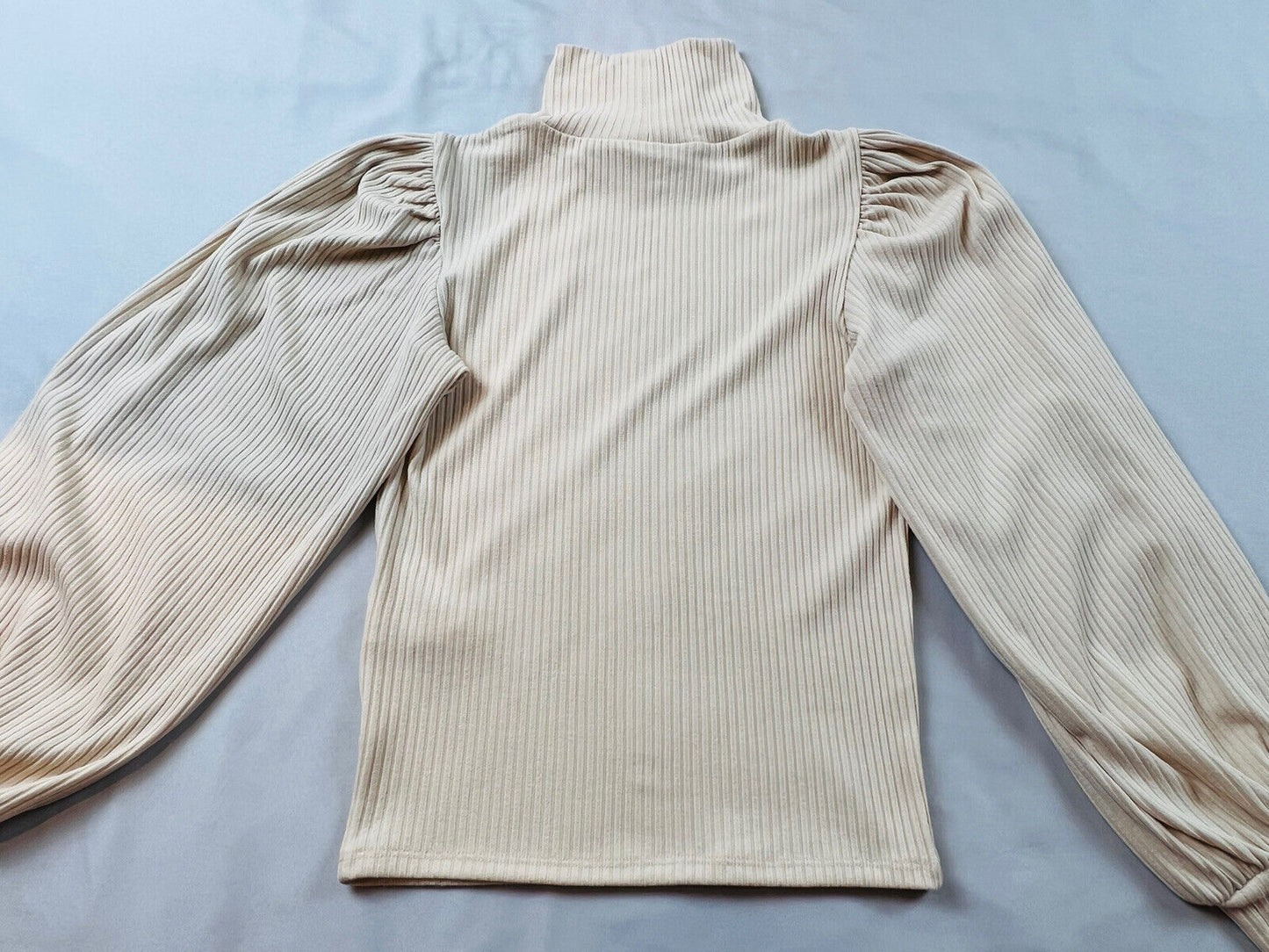 Forever 21 Women’s Sweater long sleeve top Sz M Beige Blouse