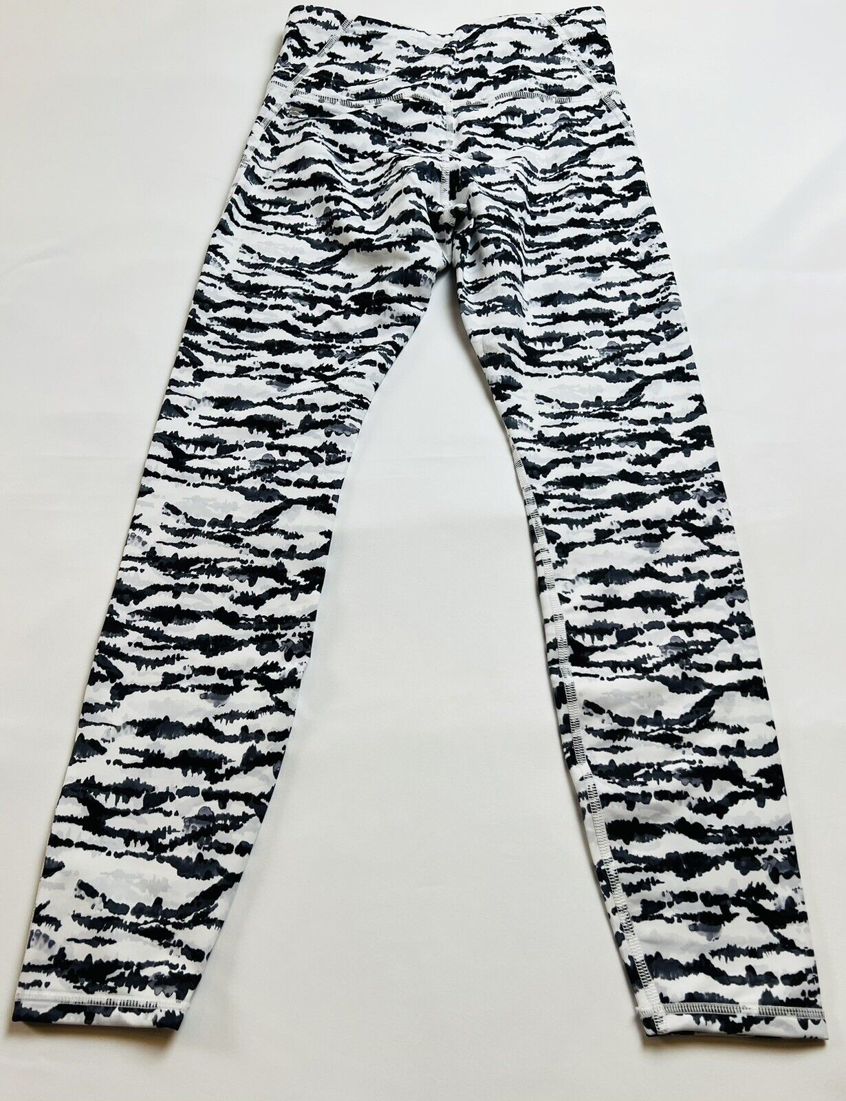 FABLETICS White Black Cold Weather Print High Waisted Leggings Size S