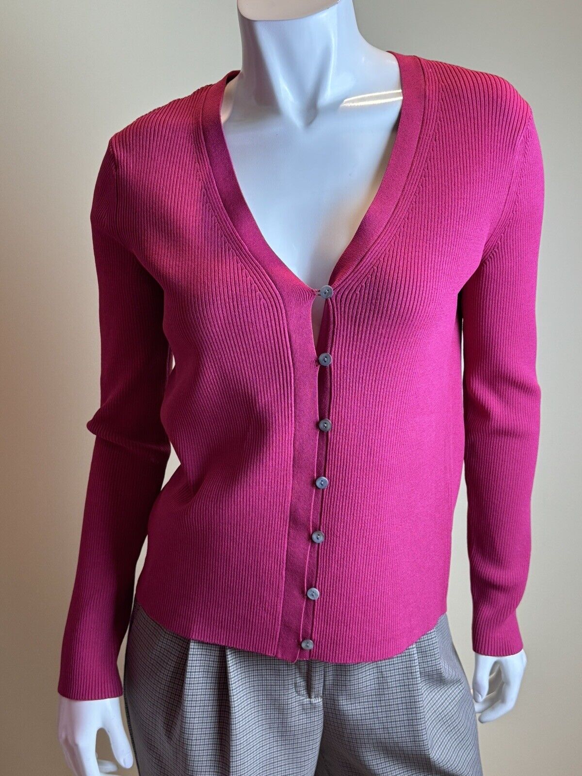 Tahari Women’s Pink Long Sleeve Button Down Cardigan Knit Sweater Sz L. (75)