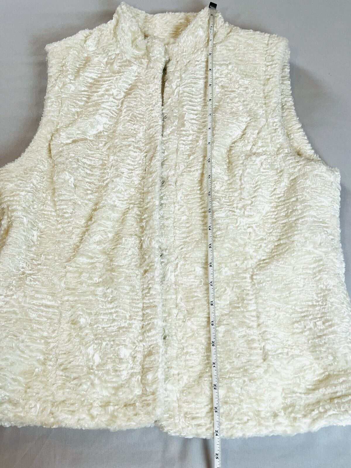 Women’s Reversible Puffer Vest Ivory Size S