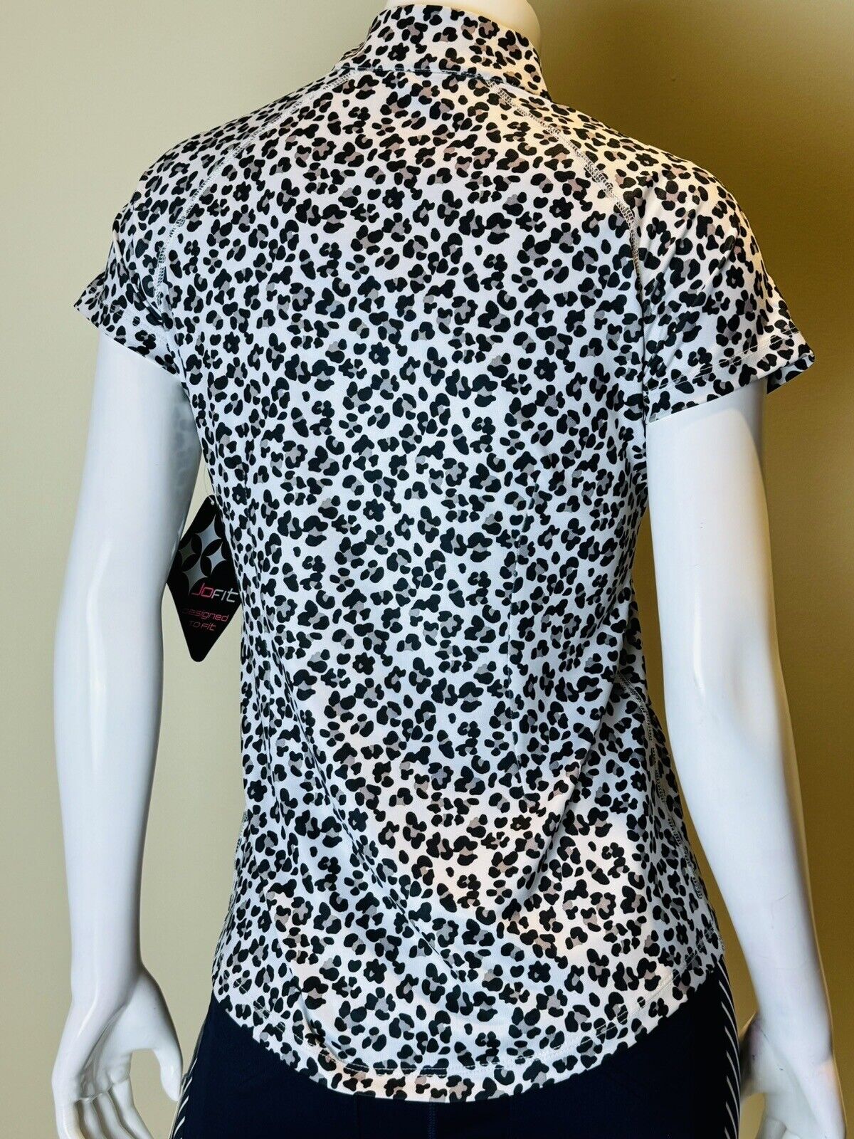 JOFIT Women's Golf Shirt/Top Size S  Leopard.  (57)