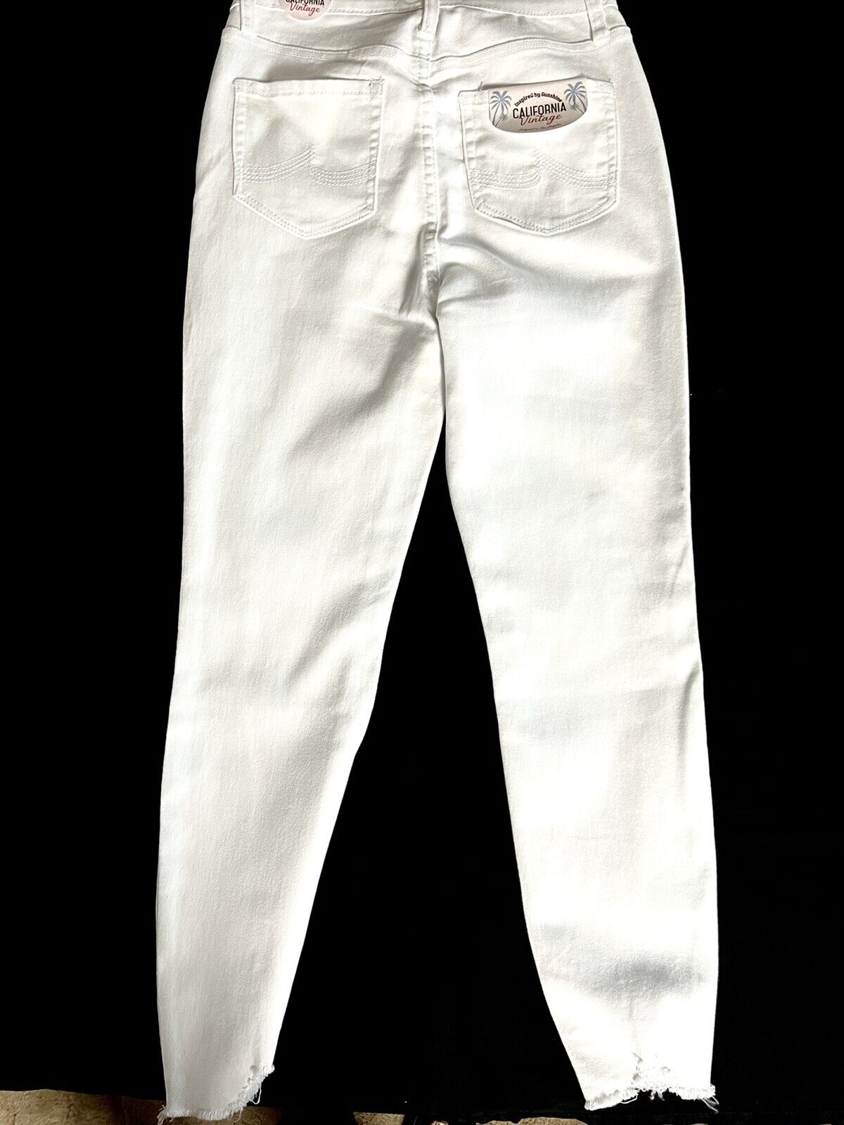 California Vintage Women's Ripped White Jeans Sz 9/29