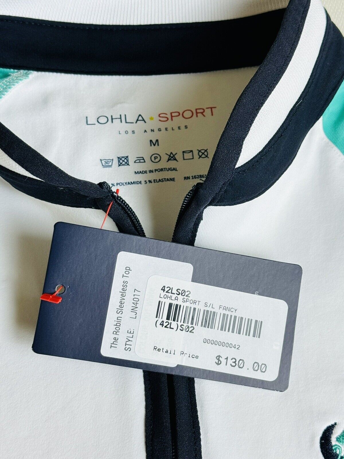 Lohla Sport Women’s Top Sz M Golf shirt.  (66)