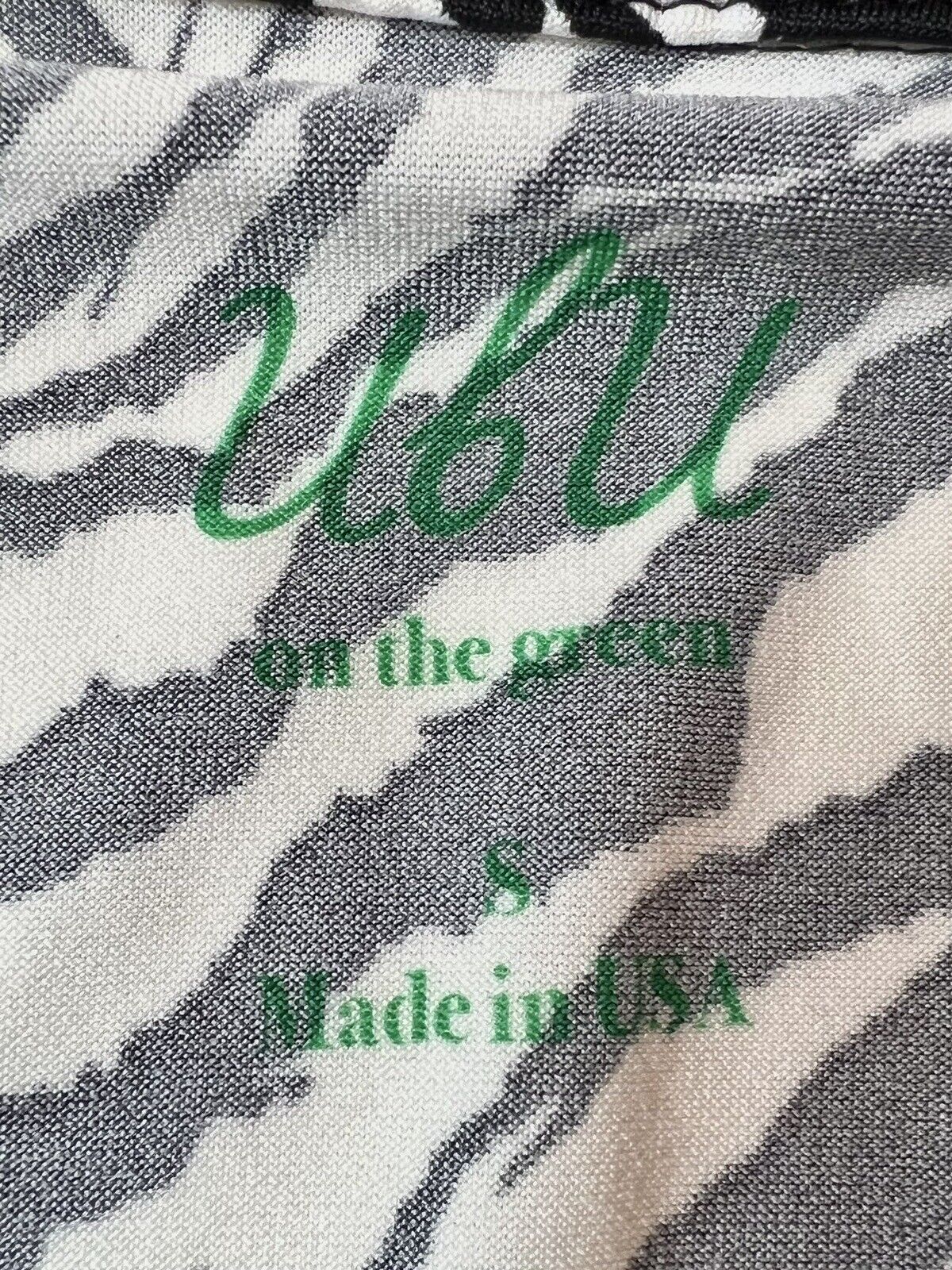 UBU ON THE GREEN Women’s Top Zebra Pattern Golf Shirt Size S (11)