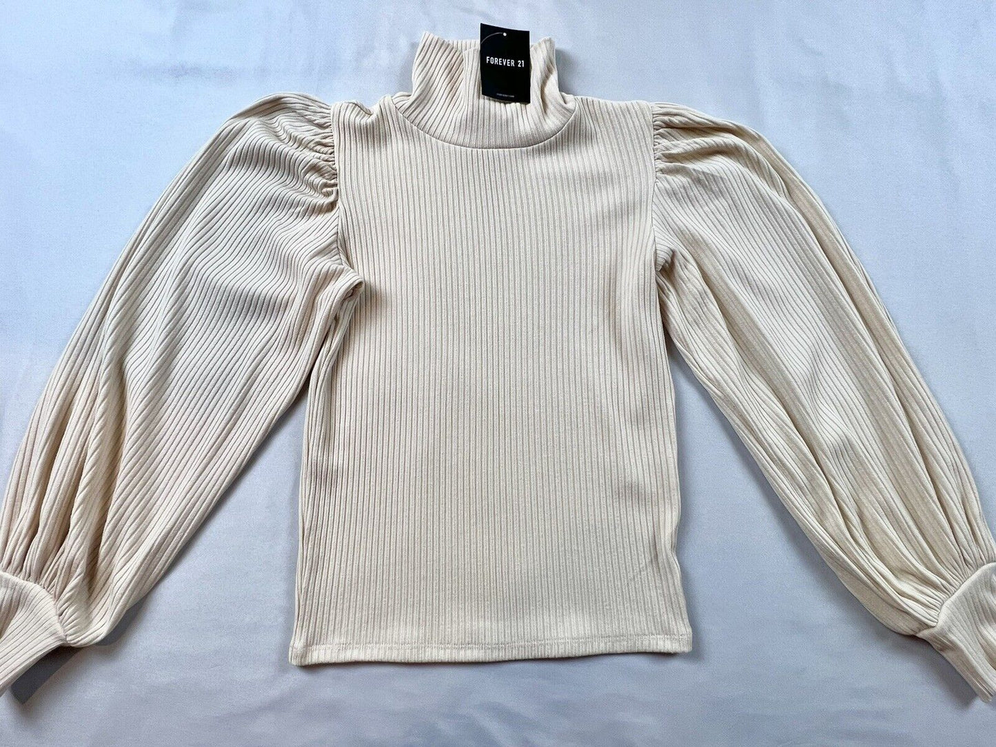 Forever 21 Women’s Sweater long sleeve top Sz M Beige Blouse