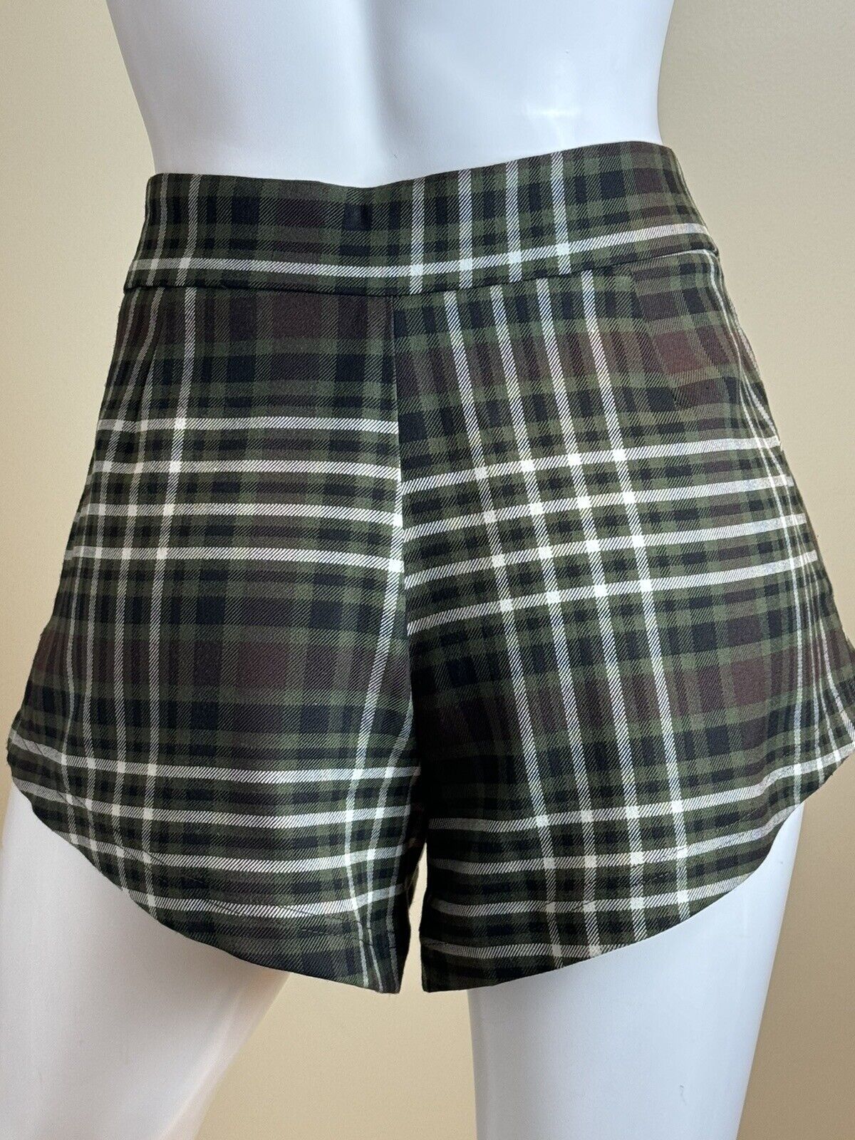 Free People Mayfair Pleated Plaid Shorts Green High Rise Size 10 (70)