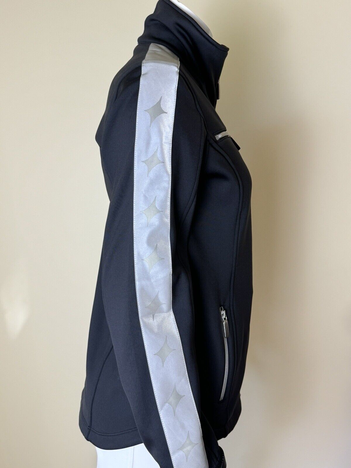 JOFIT Women’s Black Full Zip GOLF JACKET Sz S    (52)
