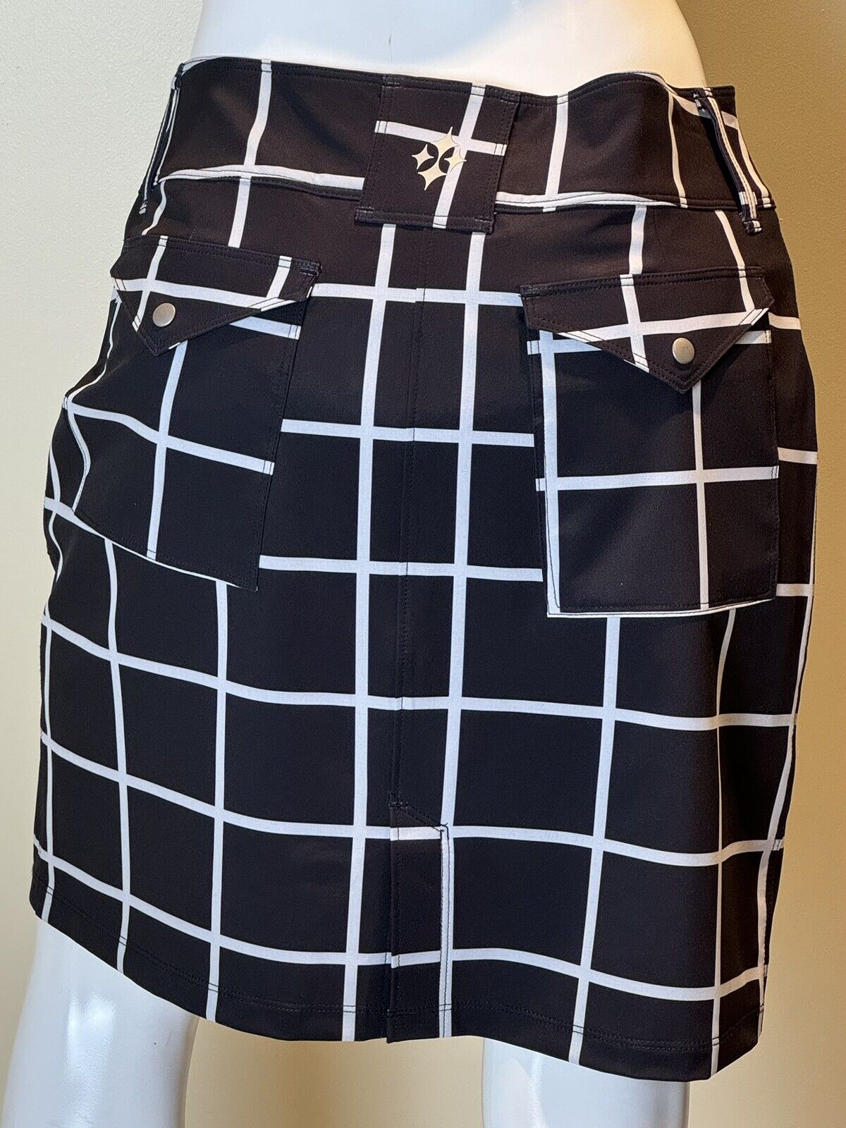 Jofit Women's Skort Skirt Golf Tennis Size 4.      (61)