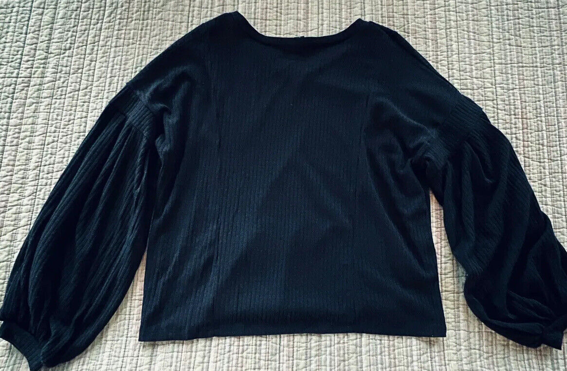 HYFVE HYFVE HYFVE Women’s Black Knit Blouse Long Sleeve Puffy Cuff Sz L