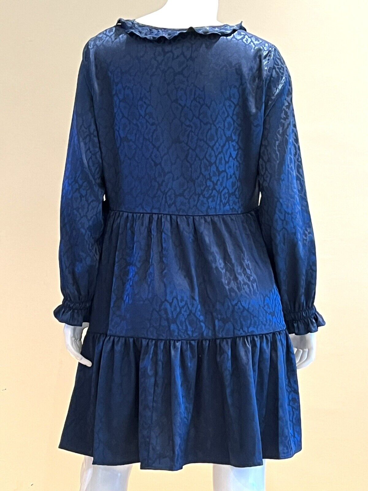 Emma & Michele Size M Women’s Blue Long Sleeve Silk Dress